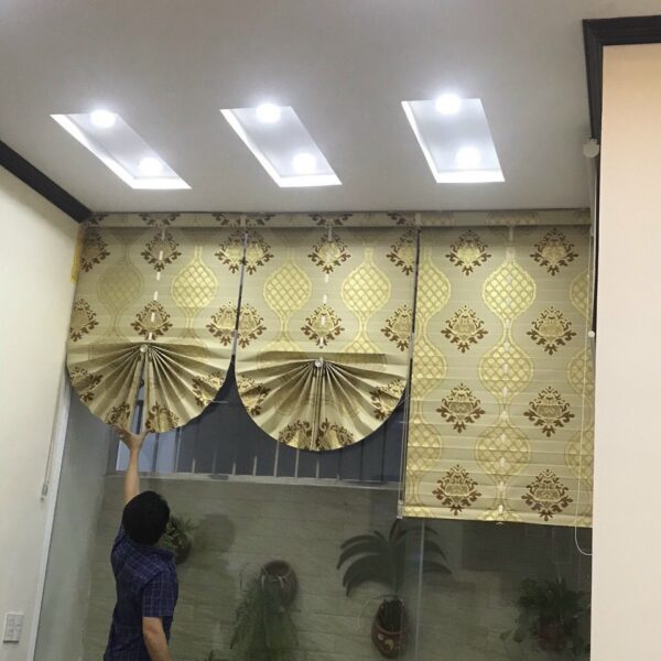 Rèm Roman kiểu dáng xòe quạt