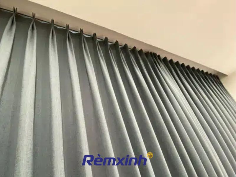 Rèm kiểu chiết ly