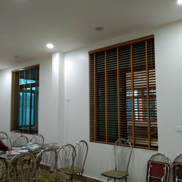 Rèm gỗ lắp nhà hàng