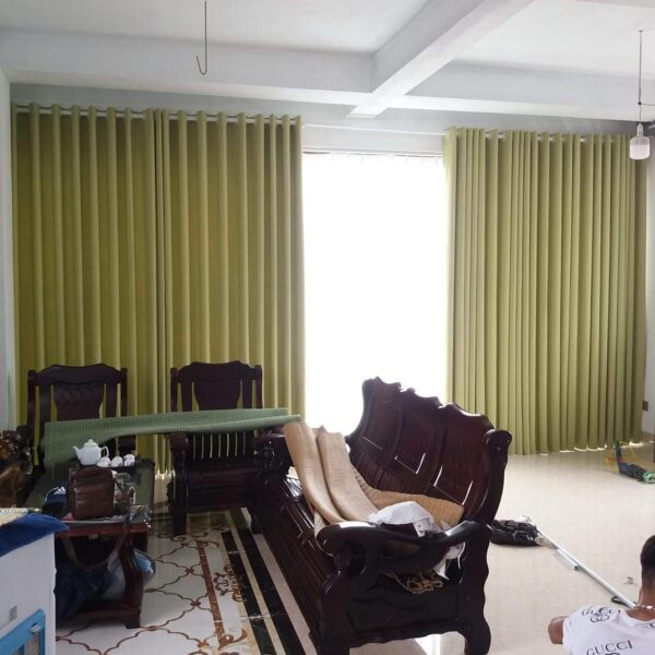 Rèm vải màu xanh lá cây