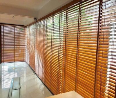 Rèm cửa gỗ tự nhiên phong cách sang trọng cổ điển