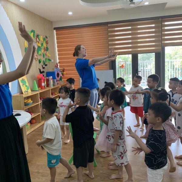 Rèm cầu vồng lắp trường học
