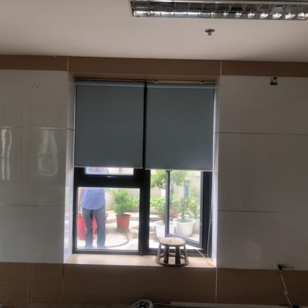 Rèm cuốn chống nắng phòng ngủ