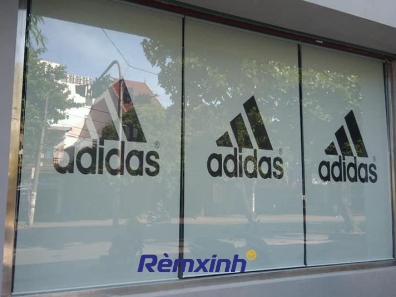 Rèm cuốn in logo