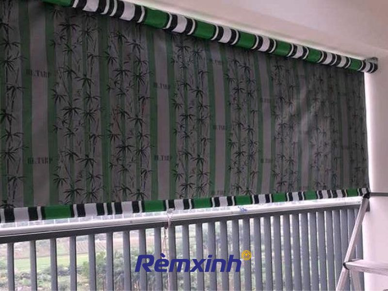 Rèm bạt che nắng mưa chuyên dùng cho không gian ngoài trời