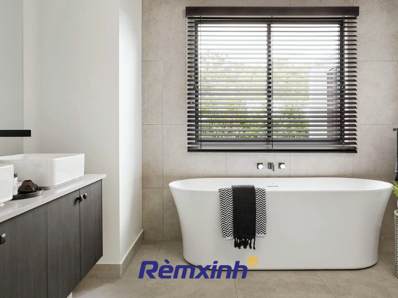 Rèm cửa sổ cho phòng tắm