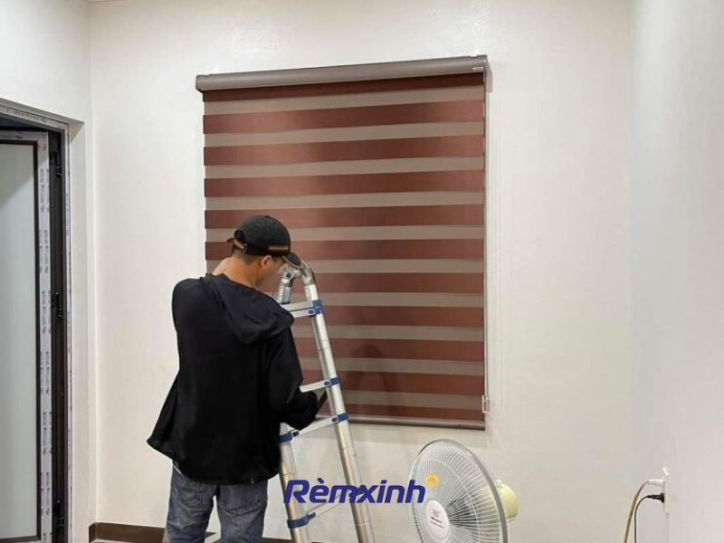 Hướng Dẫn Lắp Đặt Rèm Cầu Vồng Tại Nhà (4 Bước Đơn Giản) | Rèm Xinh
