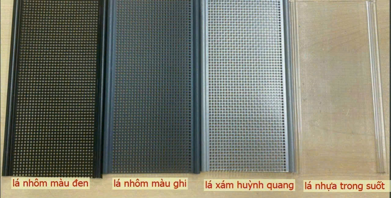 Cửa H&agrave;ng R&egrave;m Xinh