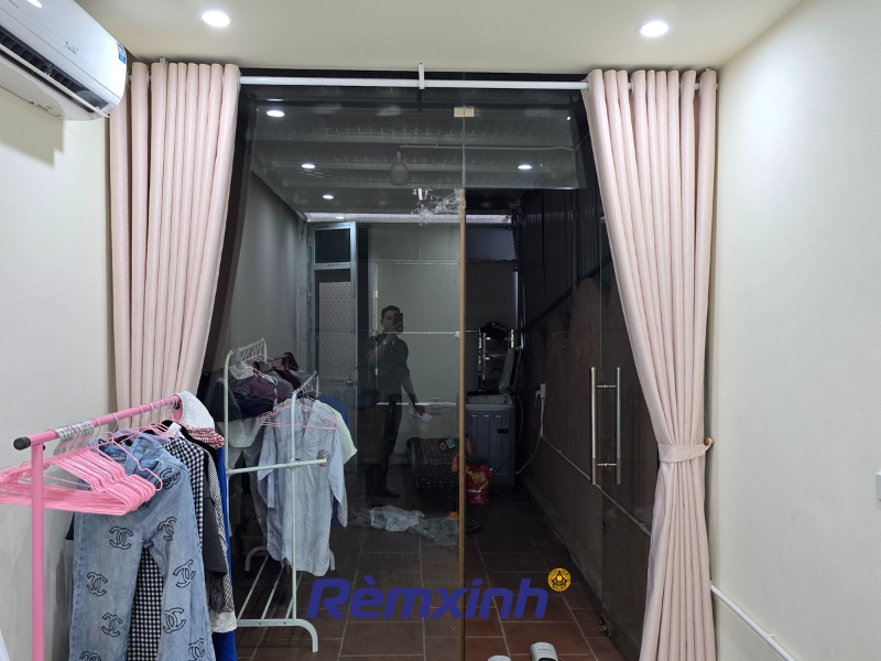 Công trình lắp đặt rèm vải cao cấp nhà chị Xuân – Chung cư Kosmo Tây Hồ Công trình lắp đặt rèm vải cao cấp nhà chị Xuân – Chung cư Kosmo Tây Hồ