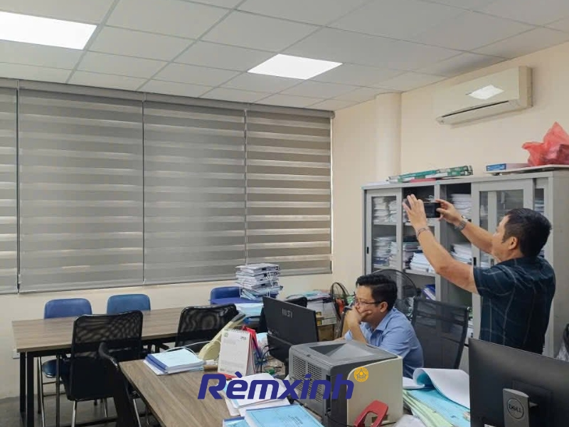 Công trình rèm cầu vồng cho văn phòng