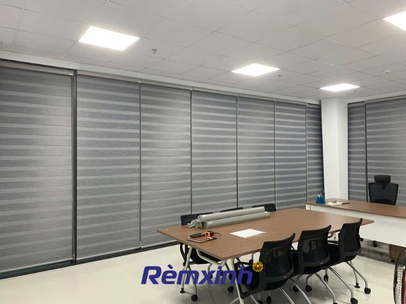 công trình rèm cầu vồng cho văn phòng hiện đại tại Rèm Xinh