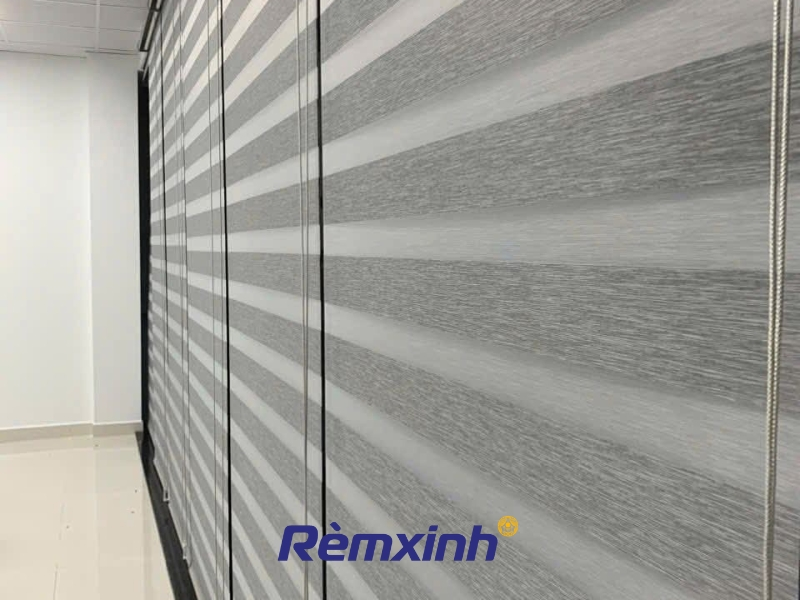 công trình rèm cầu vồng cho văn phòng hiện đại tại Rèm Xinh