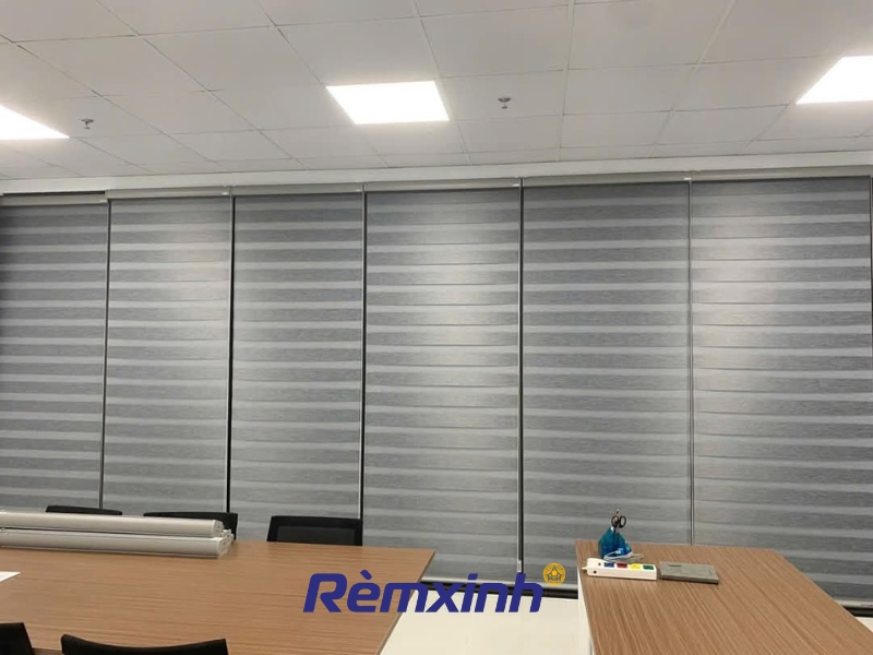 công trình rèm cầu vồng cho văn phòng hiện đại tại Rèm Xinh