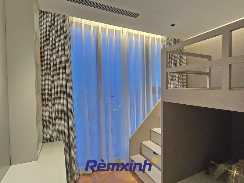Rèm 2 lớp giúp cân bằng ánh sáng và bảo vệ nội thất