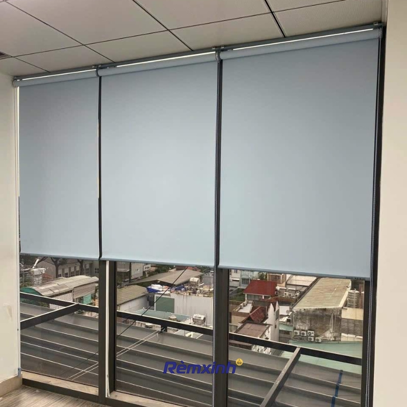 Cửa H&agrave;ng R&egrave;m Xinh