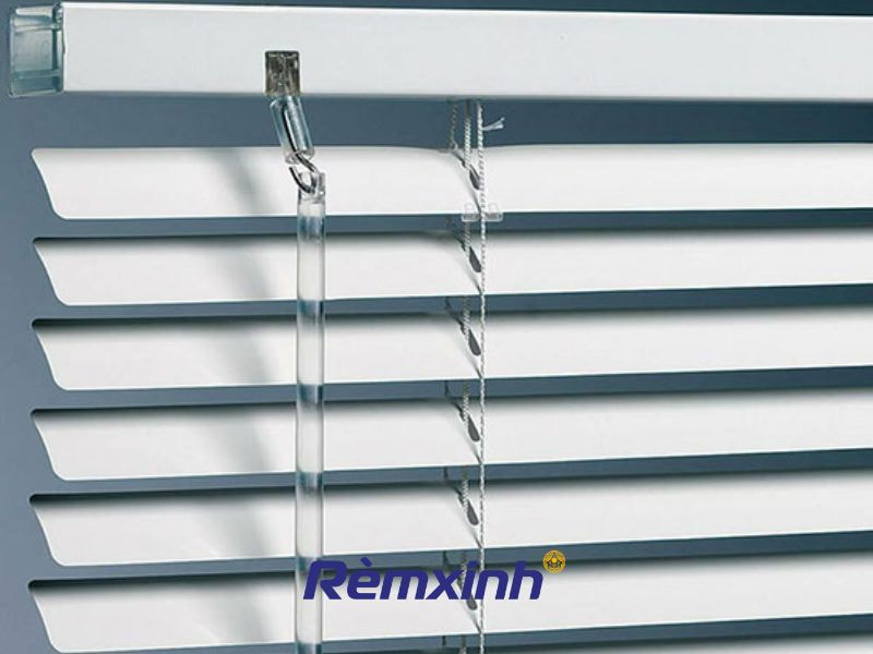 Cấu tạo rèm sáo nhôm giúp xoay nghiêng dễ dàng
