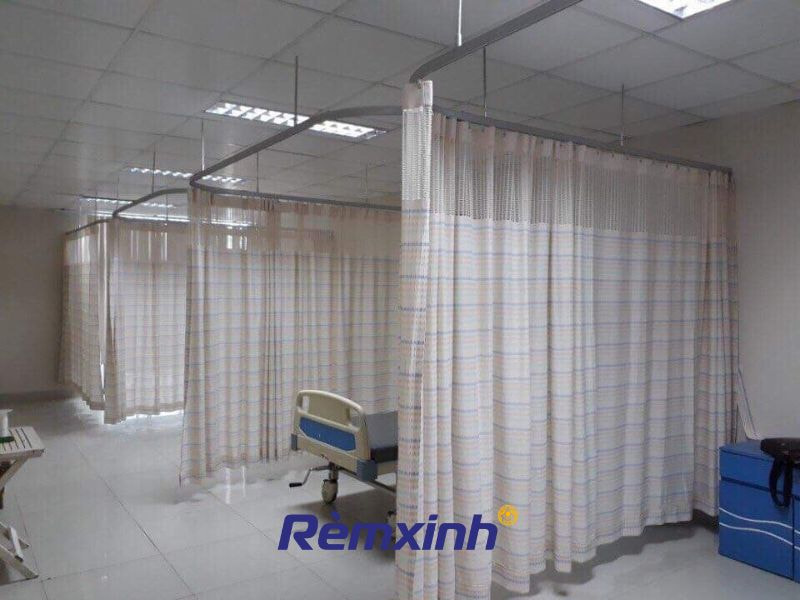 Rèm y tế chữ U