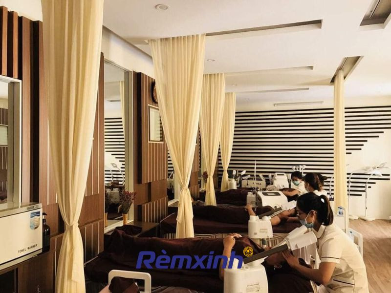 Rèm y tế màu kem