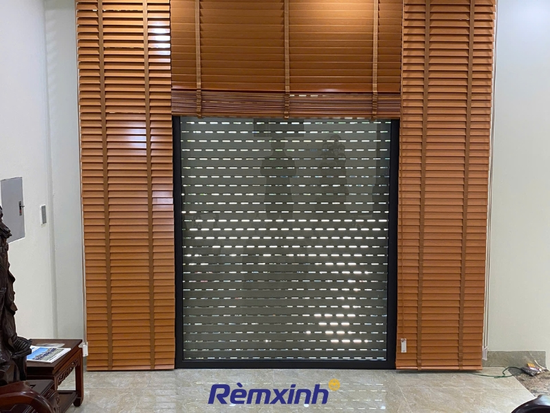 Rèm gỗ bền đẹp, chống nắng hiệu quả, sang trọng và dễ vệ sinh.