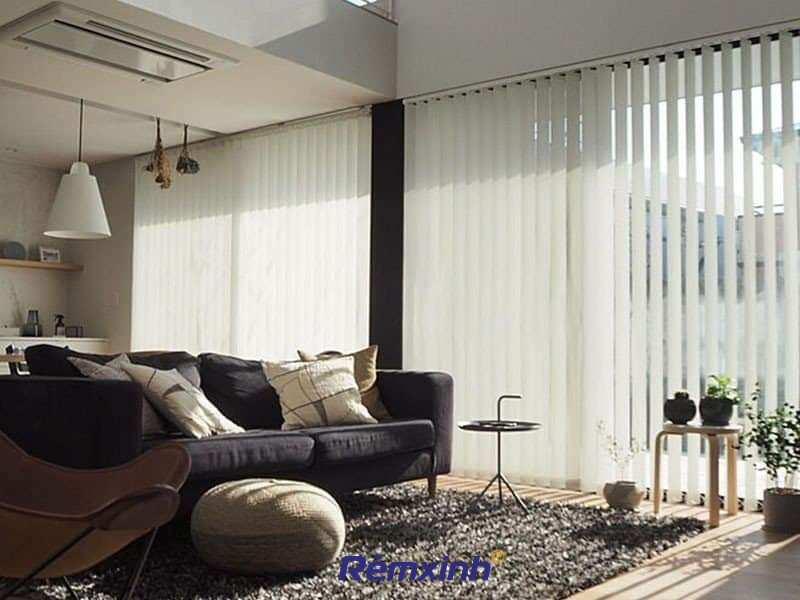 Rèm lá dọc hiện đại, bền đẹp, cản sáng hiệu quả phù hợp với mọi không gian