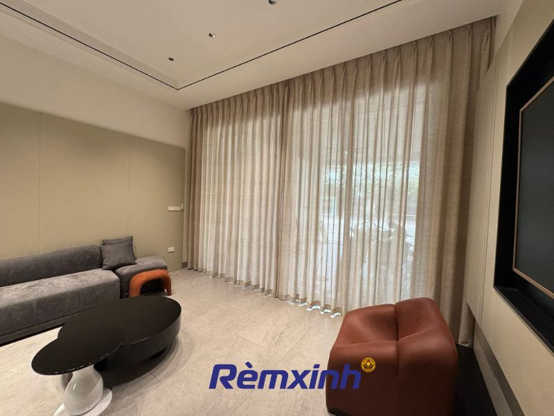 Rèm cửa tạo không gian mát mẻ, sang trọng và riêng tư hơn