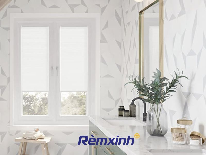 Rèm tổ ong màu trắng có nhiều ưu điểm