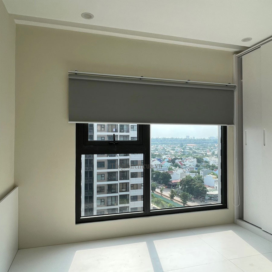 Rèm cuốn chung cư chống nắng cho cửa sổ phòng ngủ Rèm cuốn chung cư chống nắng cho cửa sổ phòng ngủ