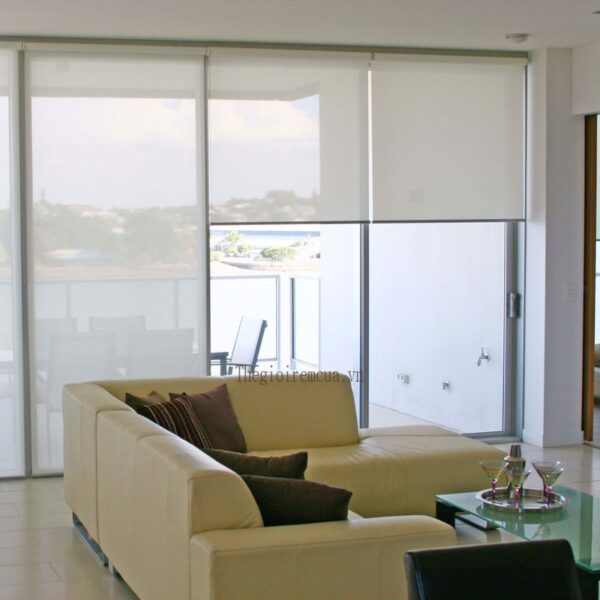 Rèm cuốn vải lưới phòng khách sang trọng