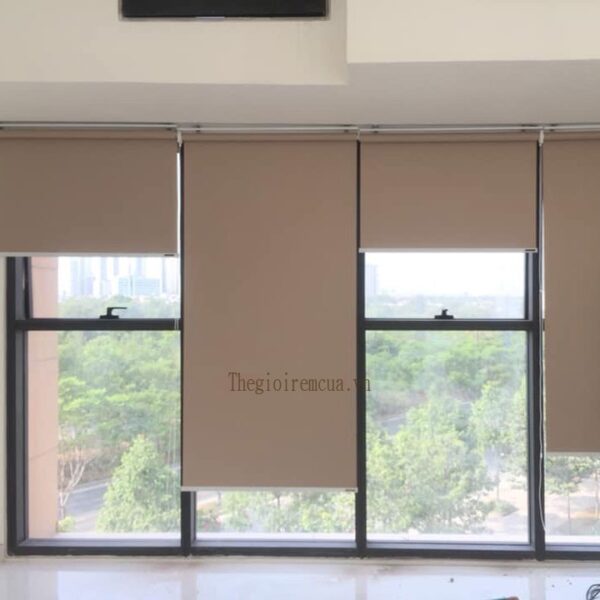 Màn sáo cuốn vải sọc chéo chống nắng cản sáng