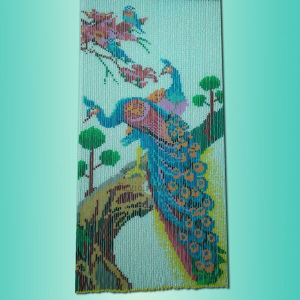 Rèm hạt nhựa tranh chim công nền trắng