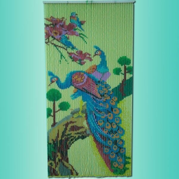 Rèm hạt nhựa tranh chim công nền kem